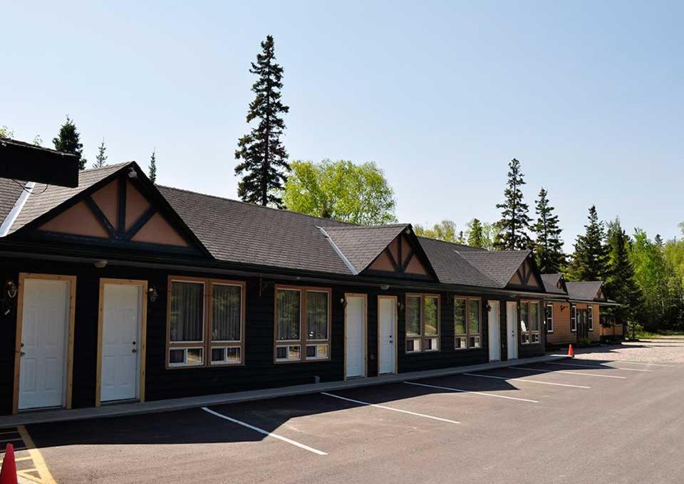 Best Northern Motel And Restaurant Wawa Esterno foto